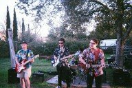 babewatch - Guys Hanging Out